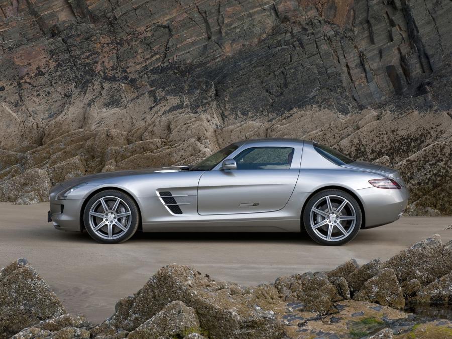  Mercedes-Benz SLS AMG 2010 года  (UK) (фото 19 из 19)